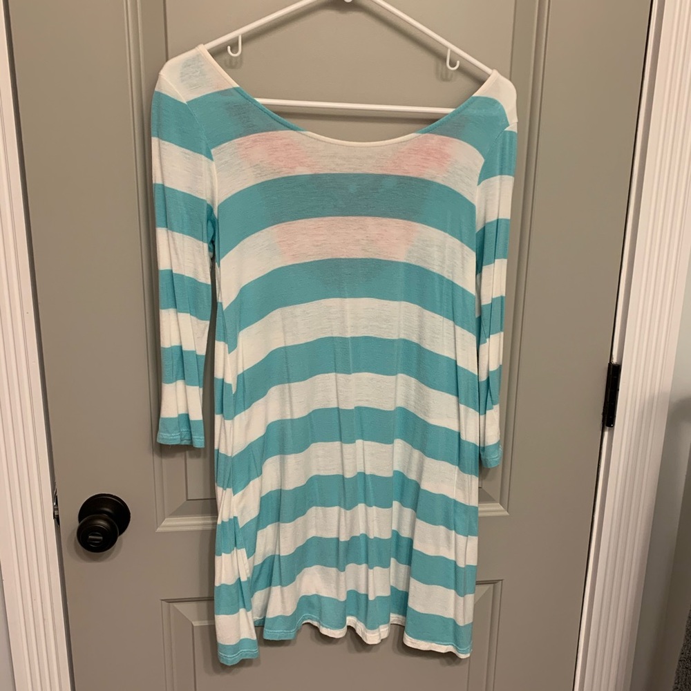 Blue/white/Pink bow back Tunic size small
